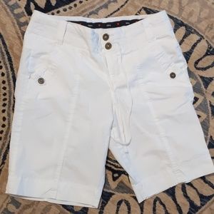 Women's 12P White Shorts